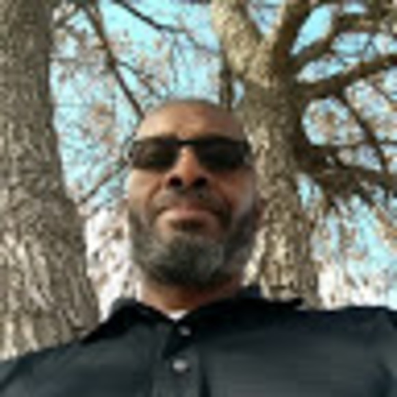 Meet your Posher, Jonas - Picture 1 of 2